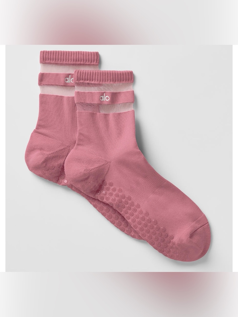 ALO Yoga Women’s Pulse Grip Sock in Pink Wild Rose. Size M/L